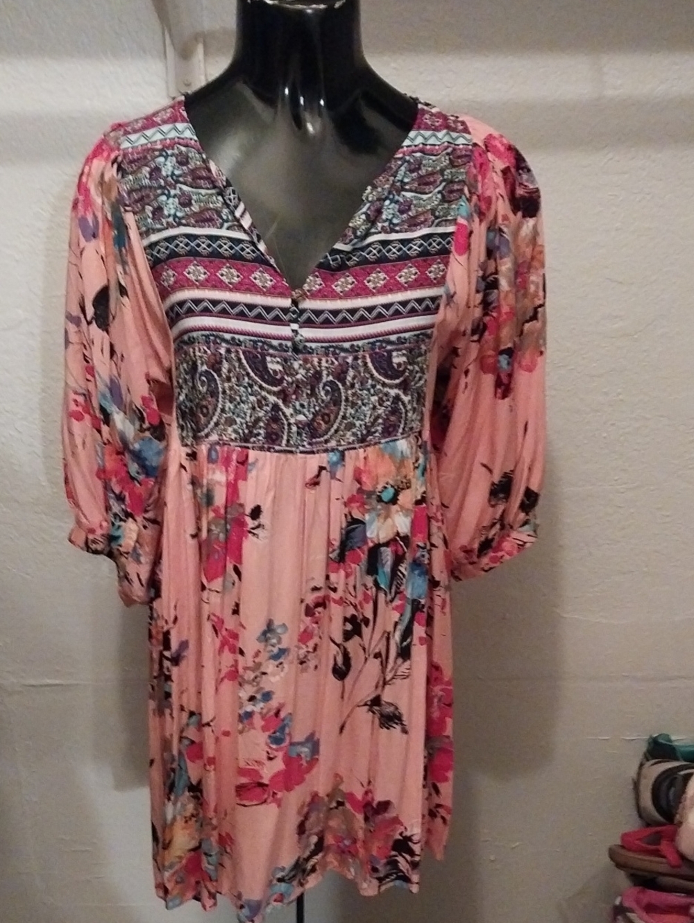 Umgee Boho Floral V-Neck Women's Top in Blush Pink